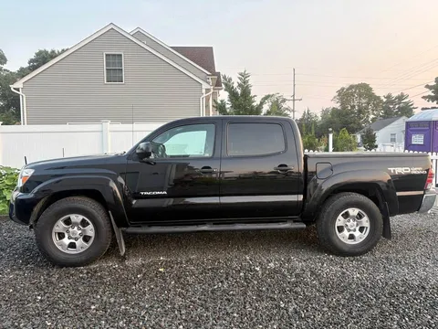 2015 Toyota Tacoma Double Cab TRD Off-Road Pickup 4D 5 ft