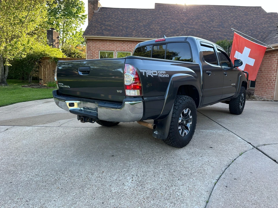 2015 Toyota Tacoma 2nd Gen - Image 12 of 31