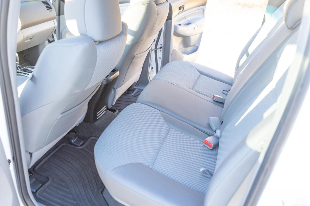 2015 Toyota Tacoma 2nd Gen - Image 24 of 31