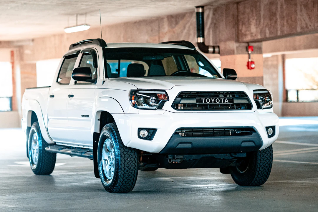 2015 Toyota Tacoma 2nd Gen - Image 8 of 31