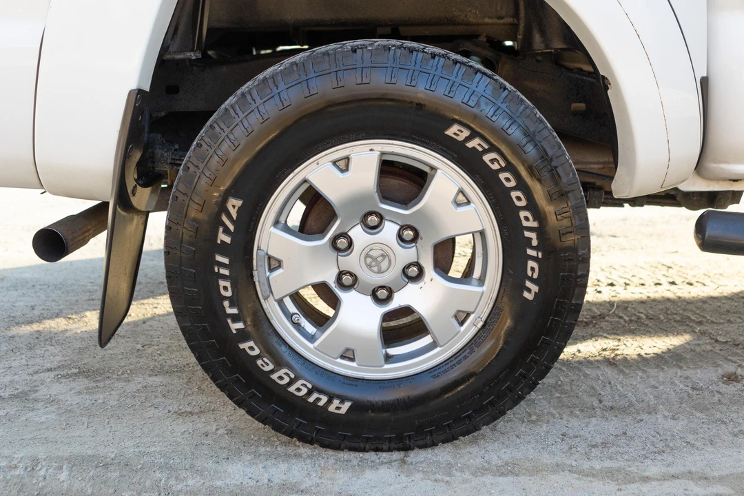 2015 Toyota Tacoma 2nd Gen - Image 19 of 31
