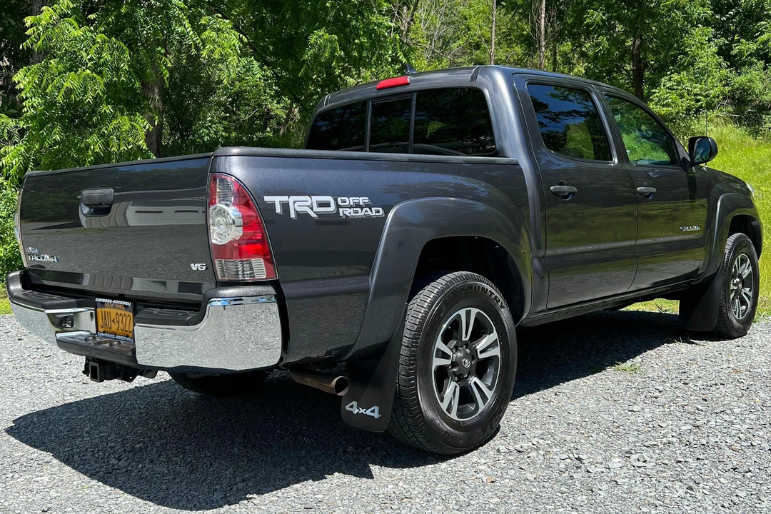 2015 Toyota Tacoma 2nd Gen - Image 4 of 31