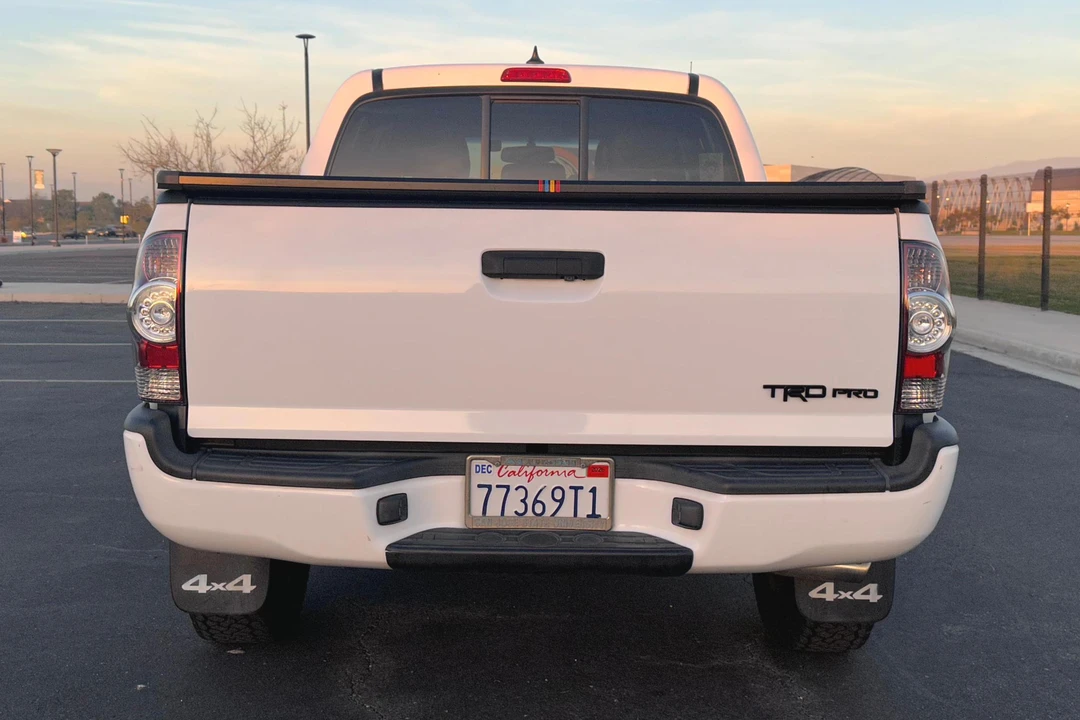 2015 Toyota Tacoma 2nd Gen - Image 5 of 31