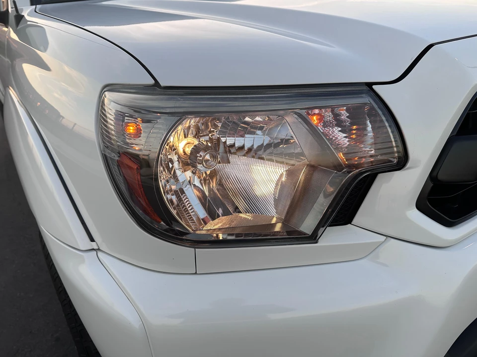 2015 Toyota Tacoma 2nd Gen - Image 21 of 31