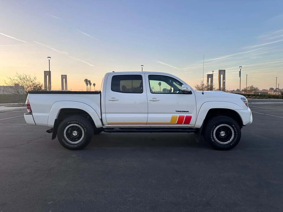 2015 Toyota Tacoma 2nd Gen - Image 18 of 31