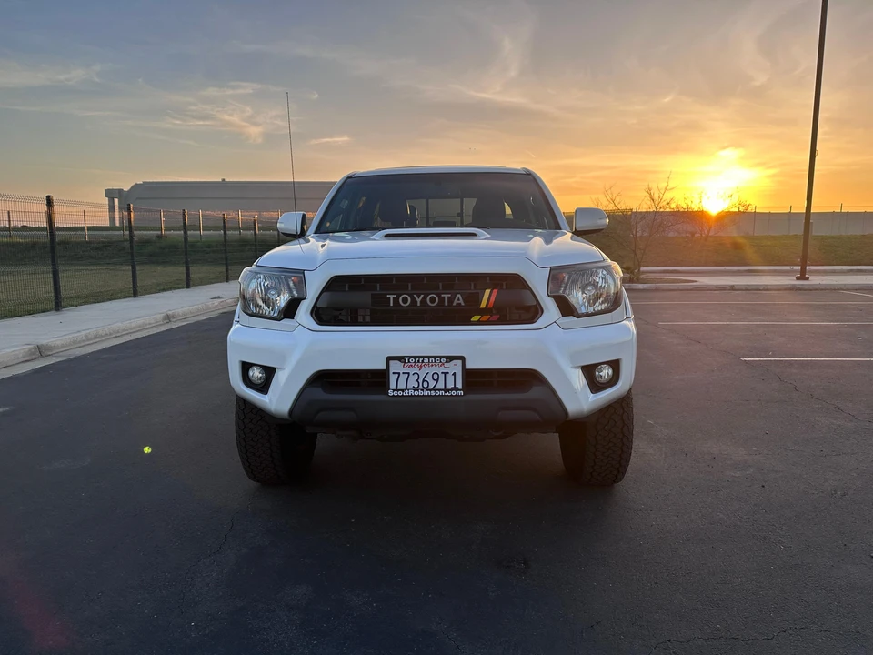 2015 Toyota Tacoma 2nd Gen - Image 13 of 31