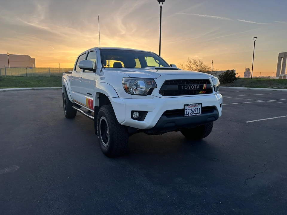 2015 Toyota Tacoma 2nd Gen - Image 19 of 31