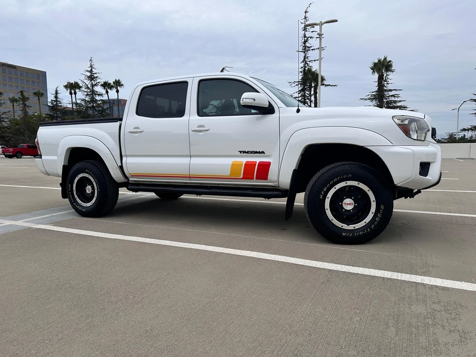 2015 Toyota Tacoma 2nd Gen - Image 12 of 31