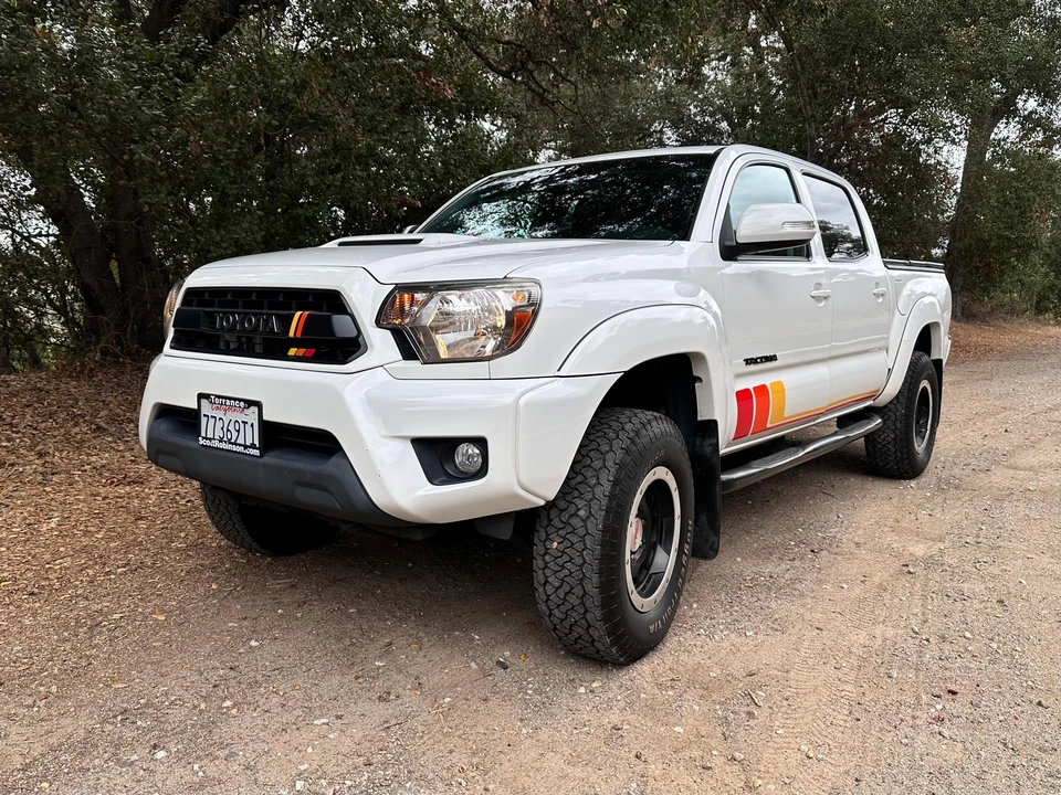 2015 Toyota Tacoma 2nd Gen - Image 6 of 31
