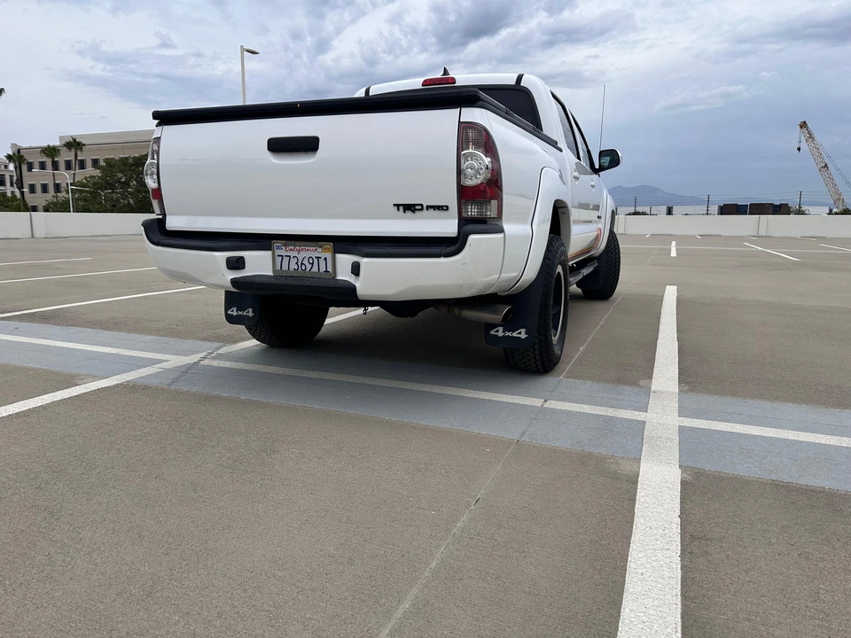 2015 Toyota Tacoma 2nd Gen - Image 10 of 31