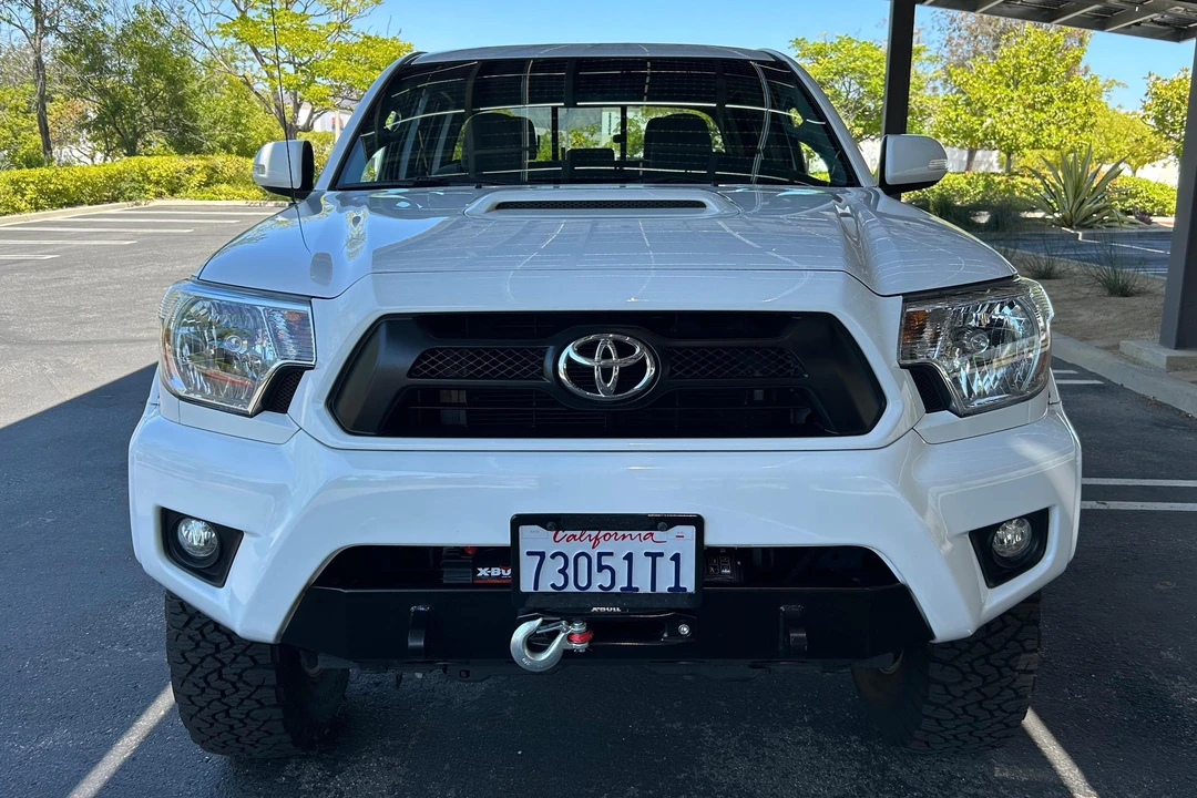 2015 Toyota Tacoma 2nd Gen - Image 2 of 31