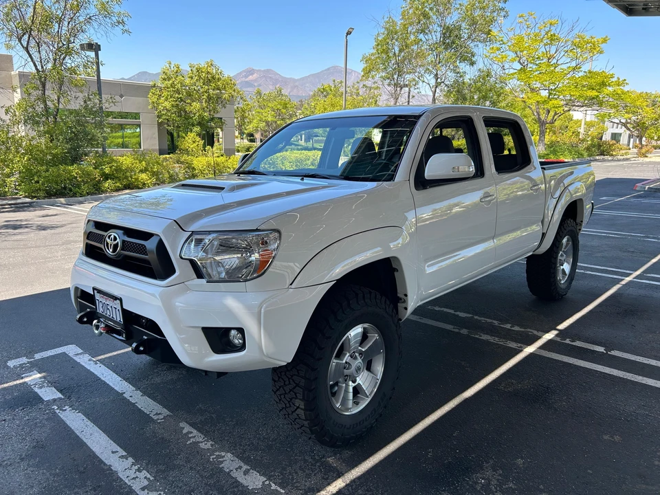 2015 Toyota Tacoma 2nd Gen - Image 8 of 31