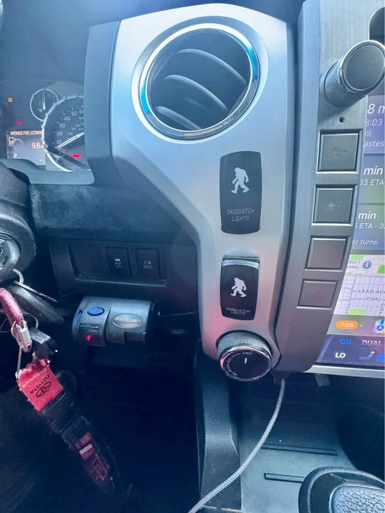 2015 Toyota Tundra 2nd Gen - Image 16 of 20