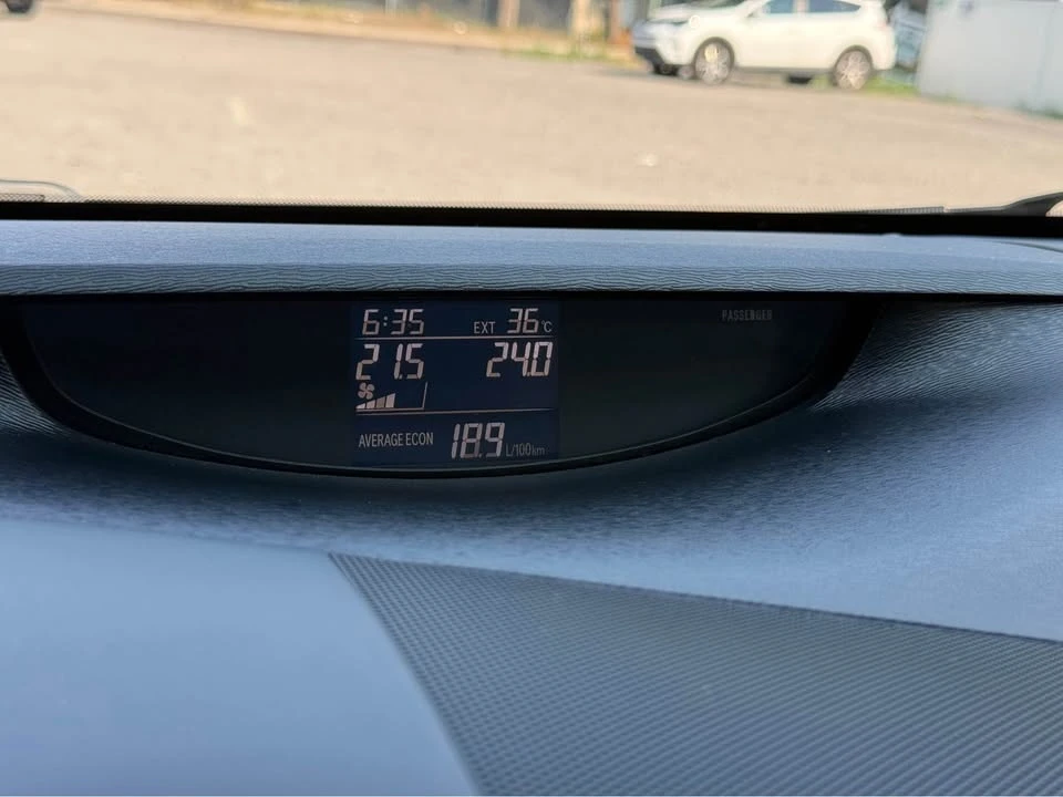 2015 Toyota Venza - Image 17 of 20