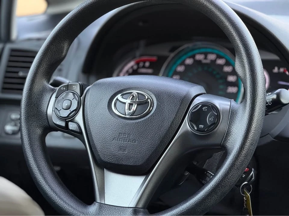 2015 Toyota Venza - Image 10 of 20
