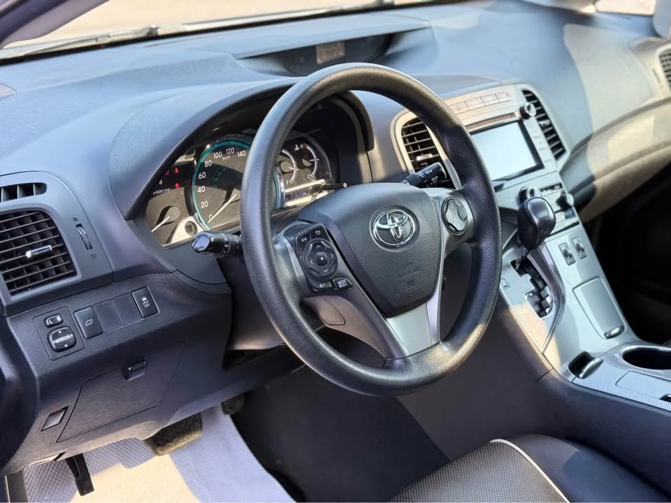 2015 Toyota Venza - Image 18 of 20