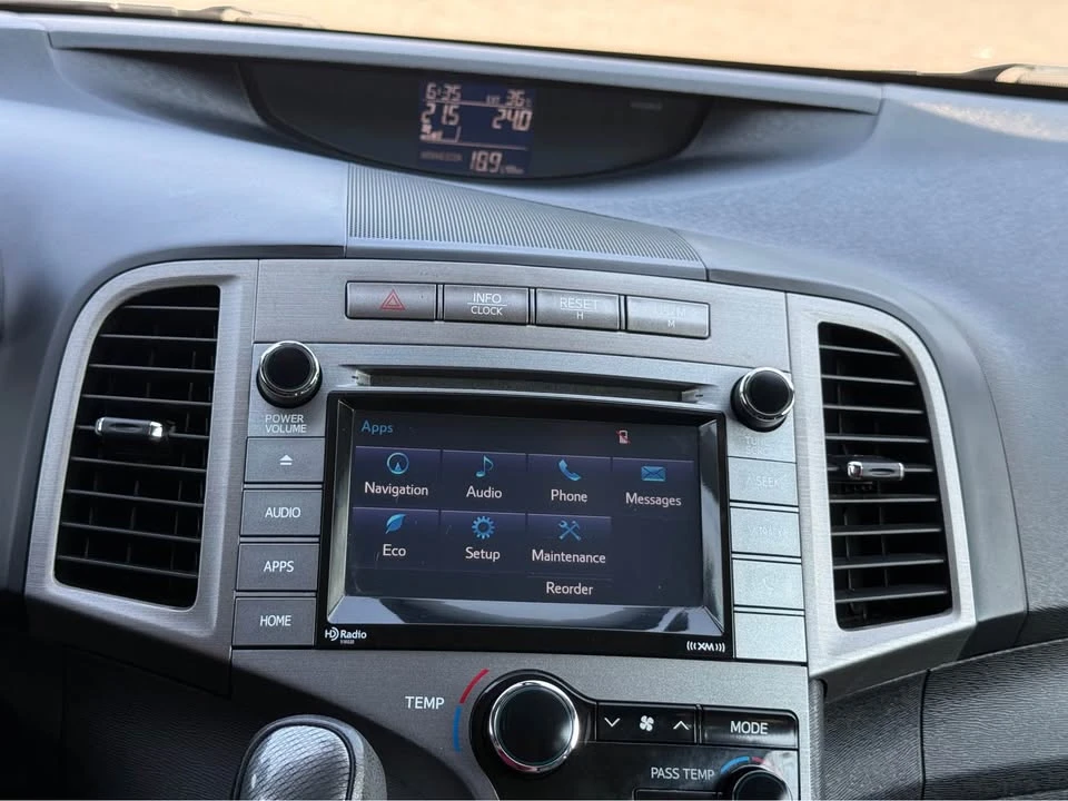 2015 Toyota Venza - Image 14 of 20
