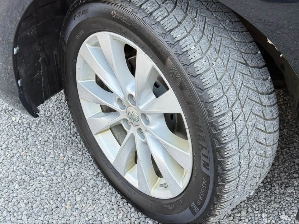 2015 Toyota Venza - Image 19 of 20