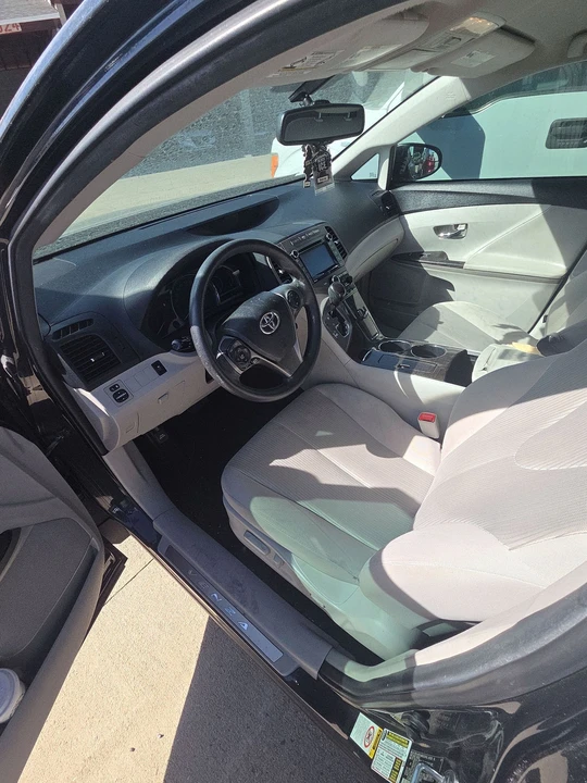 2015 Toyota Venza - Image 7 of 9