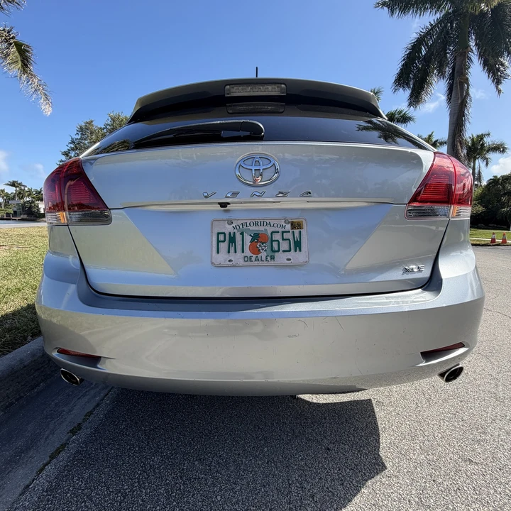 2015 Toyota Venza - Image 13 of 31