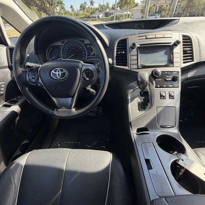2015 Toyota Venza - Image 27 of 31