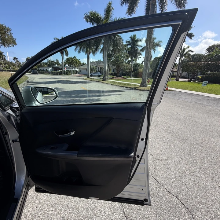 2015 Toyota Venza - Image 18 of 31