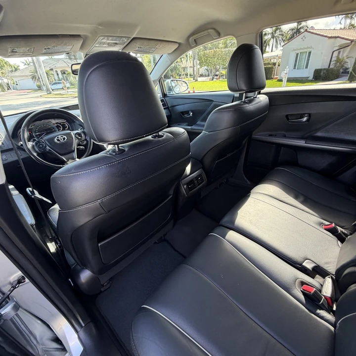 2015 Toyota Venza - Image 23 of 31
