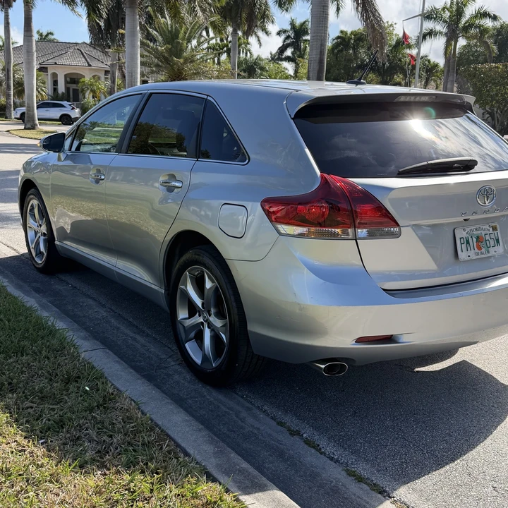 2015 Toyota Venza - Image 9 of 31