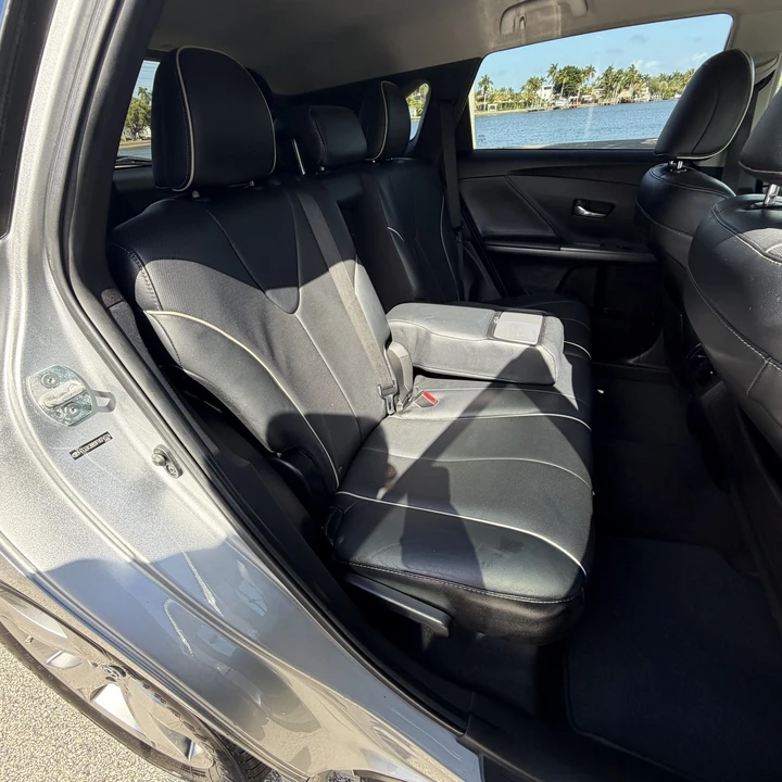 2015 Toyota Venza - Image 21 of 31