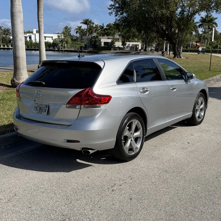 2015 Toyota Venza - Image 12 of 31