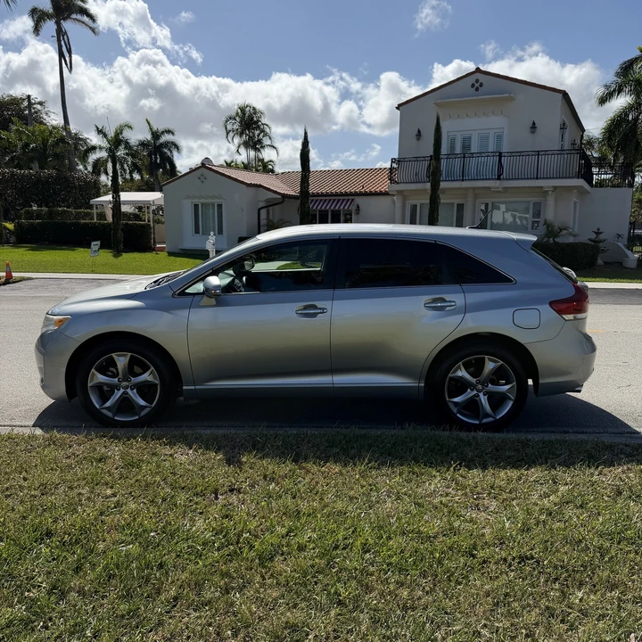 2015 Toyota Venza - Image 7 of 31