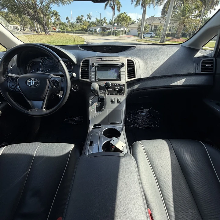2015 Toyota Venza - Image 26 of 31