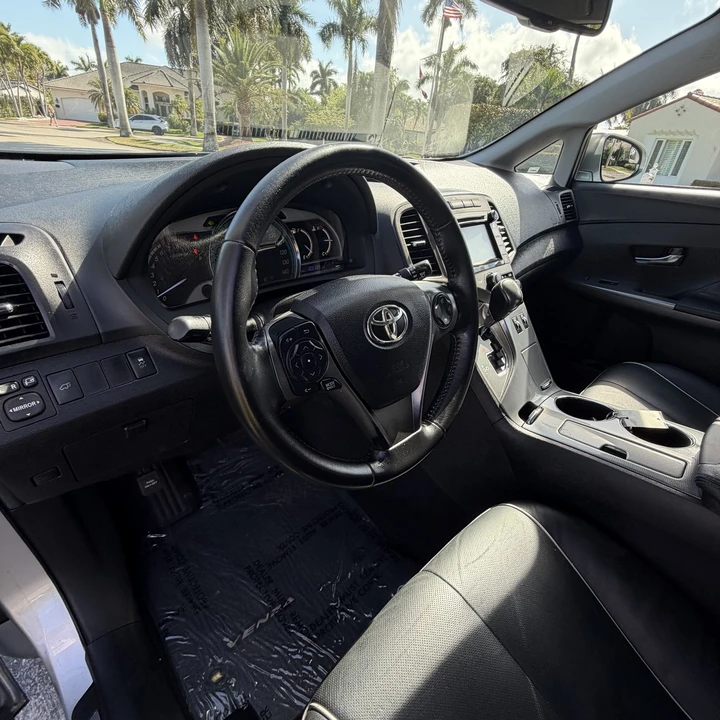 2015 Toyota Venza - Image 25 of 31