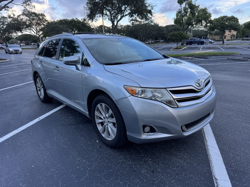 2015 Toyota Venza - Image 3 of 21