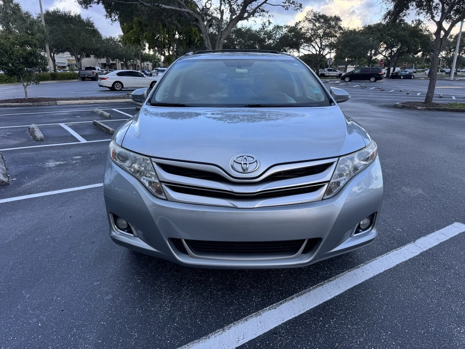 2015 Toyota Venza - Image 2 of 21