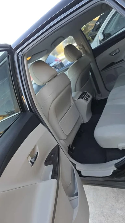 2015 Toyota Venza - Image 7 of 12