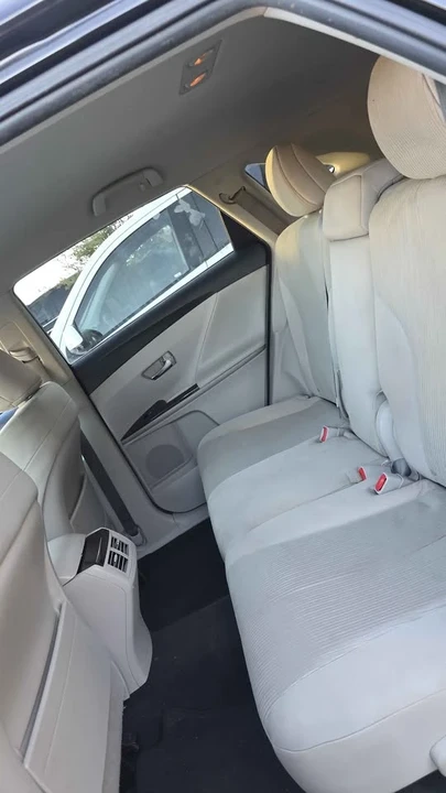 2015 Toyota Venza - Image 6 of 12