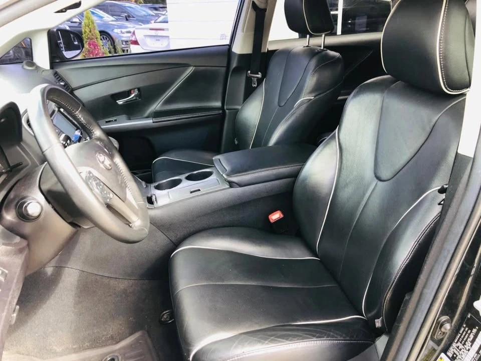 2015 Toyota Venza - Image 12 of 20