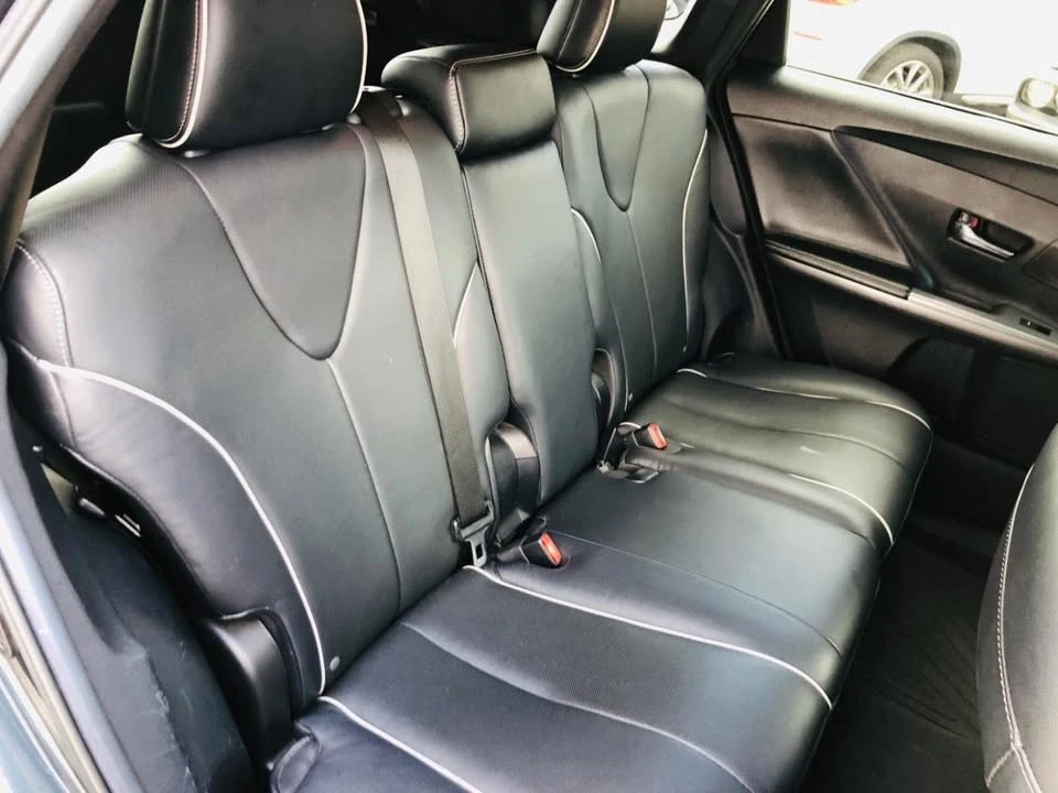 2015 Toyota Venza - Image 15 of 20