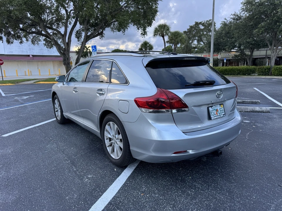 2015 Toyota Venza - Image 7 of 21