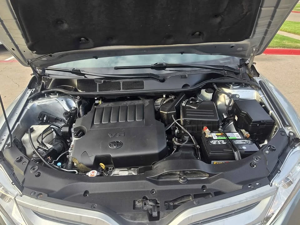 2015 Toyota Venza - Image 14 of 15