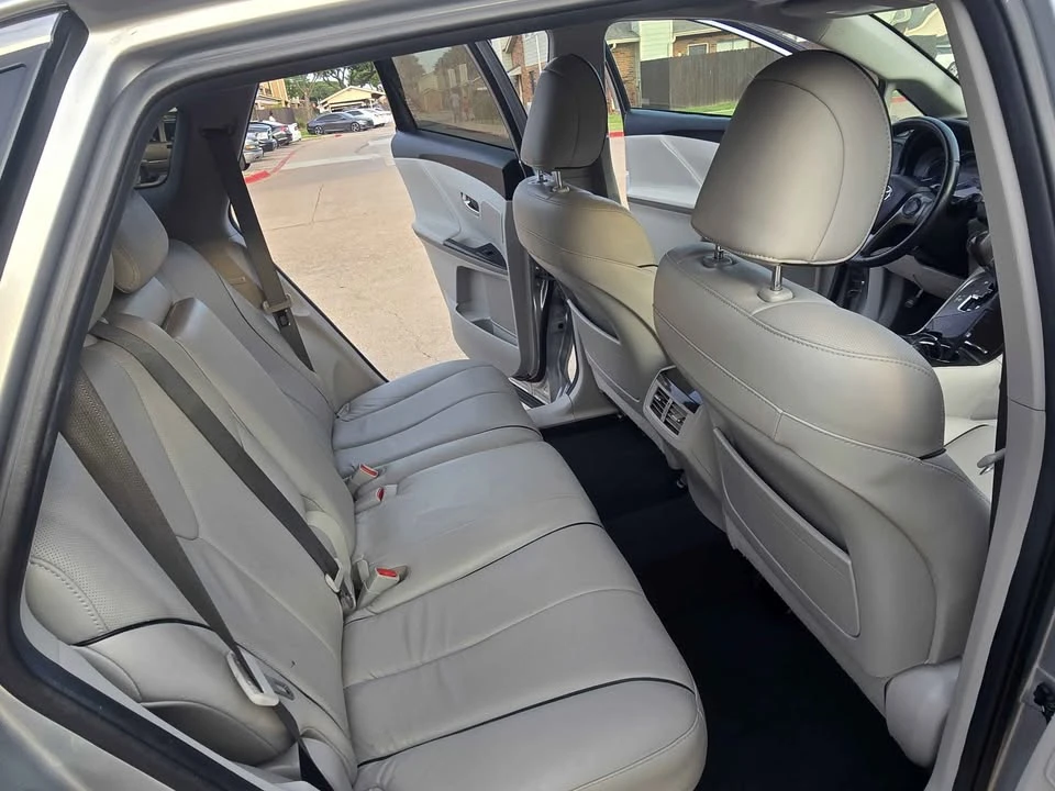 2015 Toyota Venza - Image 5 of 15