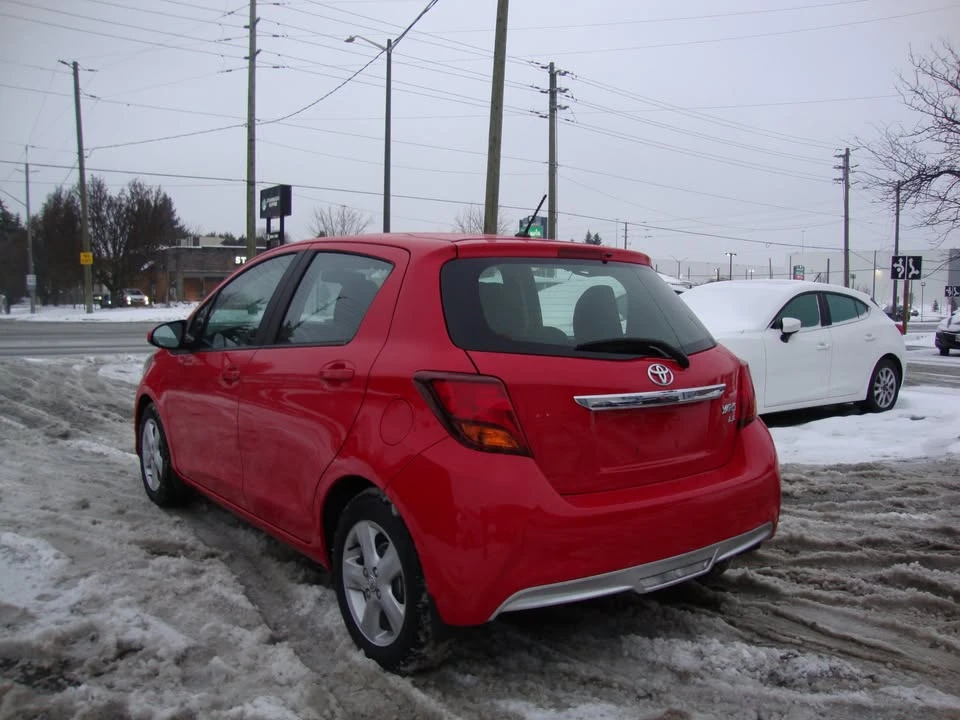 2015 Toyota Yaris - Image 6 of 9