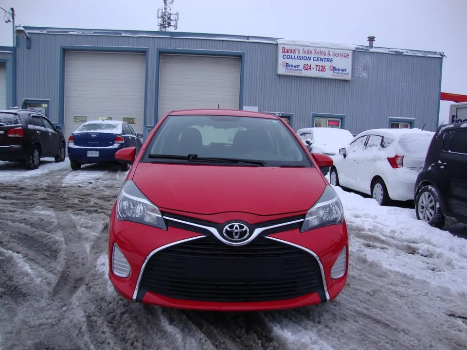2015 Toyota Yaris - Image 2 of 9
