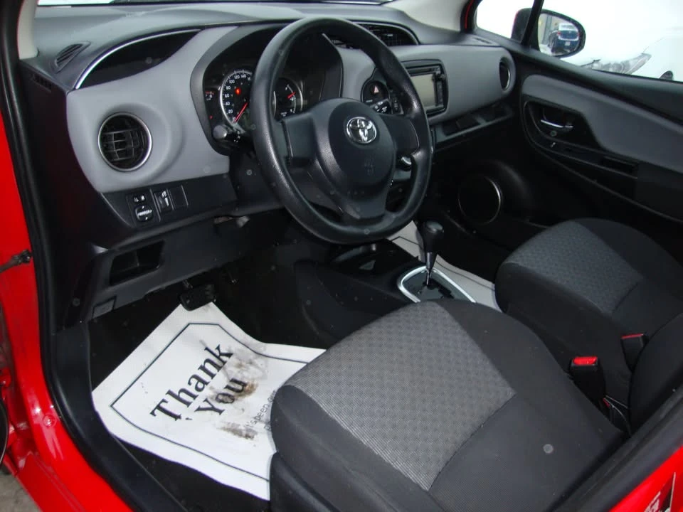 2015 Toyota Yaris - Image 7 of 9