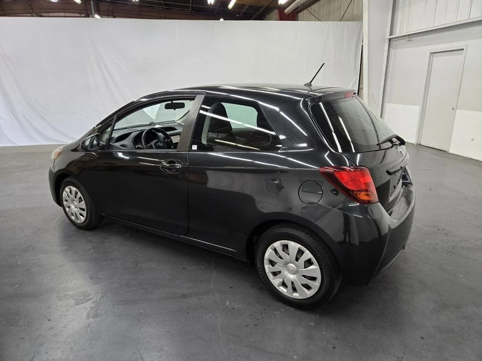 2015 Toyota Yaris - Image 2 of 17