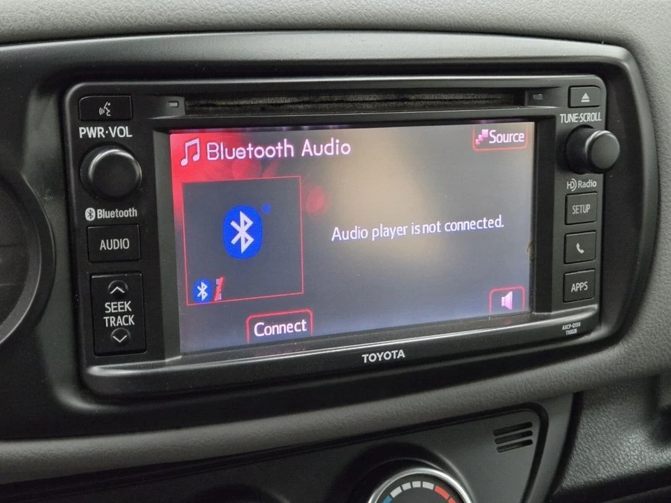 2015 Toyota Yaris - Image 15 of 19