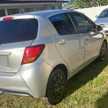 2015 Toyota Yaris L
