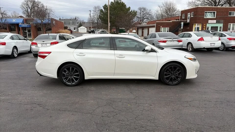 2015 Toyota Avalon 4th Gen - Image 2 of 18