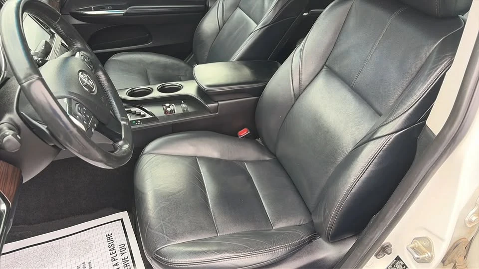2015 Toyota Avalon 4th Gen - Image 7 of 18